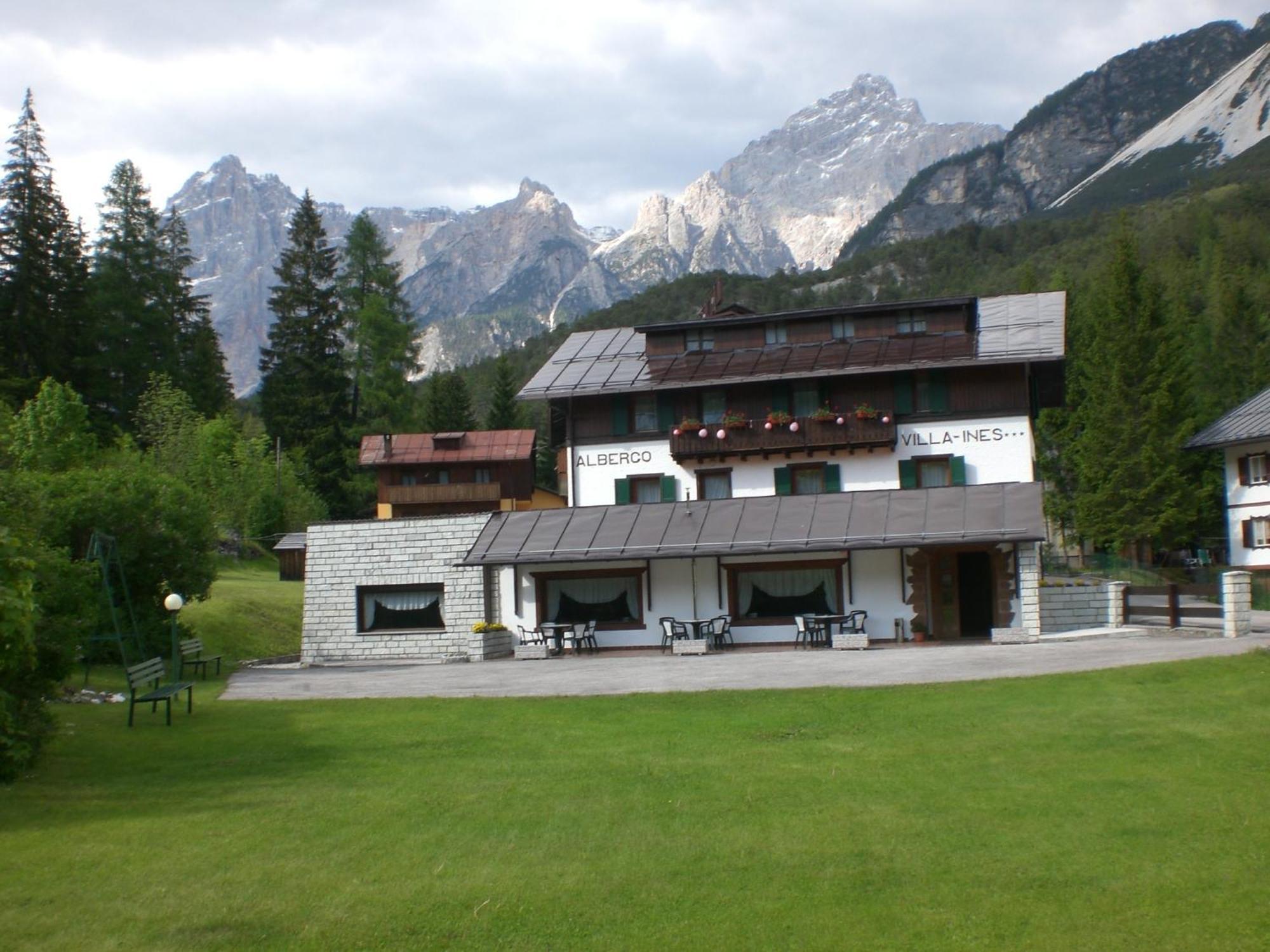 Hotel Villa Ines Borca di Cadore Extérieur photo